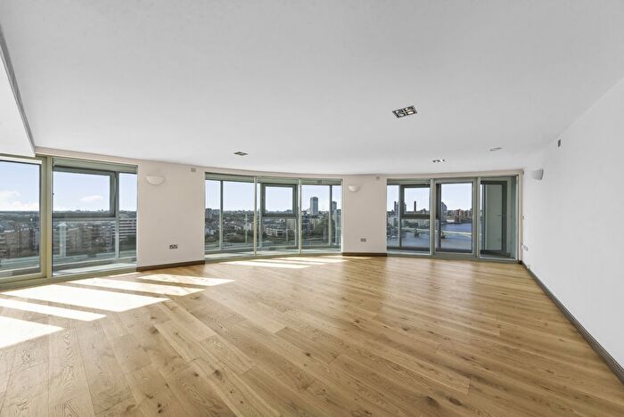 2 Bedroom Flat For Sale In Bridges Court Road, Battersea, SW11