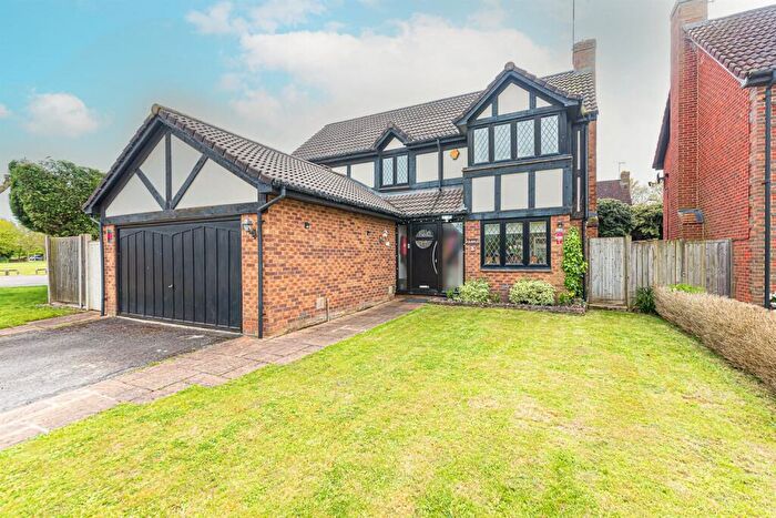 4 Bedroom Detached House To Rent In Woodward Close, Winnersh, Wokingham, RG41