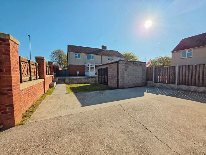 3 Bedroom Semi Detached House For Sale In Cemetery Road, Grimethorpe, Barnsley, S72