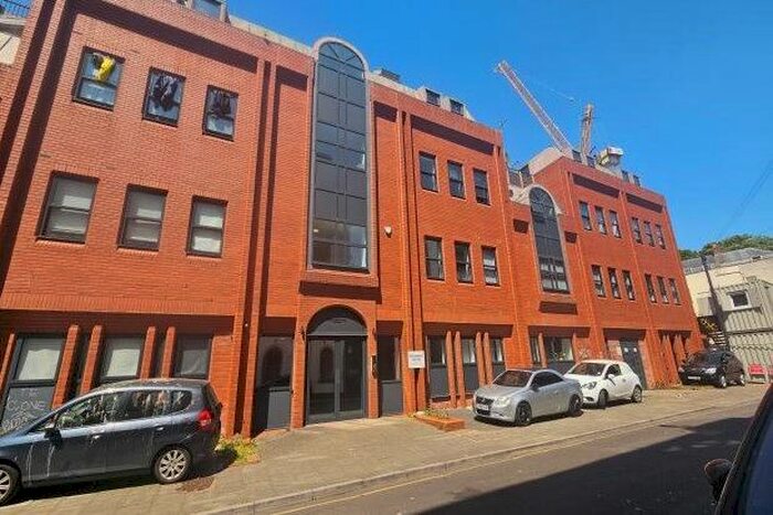 1 Bedroom Flat To Rent In Surrey Street, Bristol, BS2