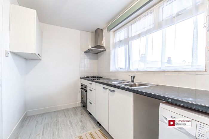 2 Bedroom Flat To Rent In Bonner Road, Bethnal Green, London, E2