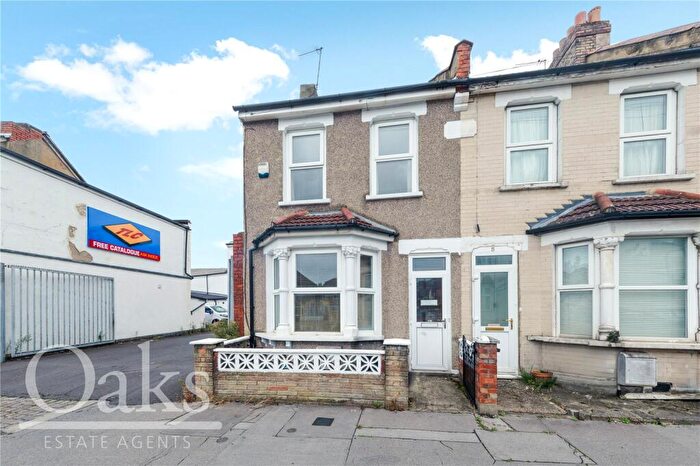 3 Bedroom End Of Terrace House For Sale In Tunstall Road, East Croydon, CR0
