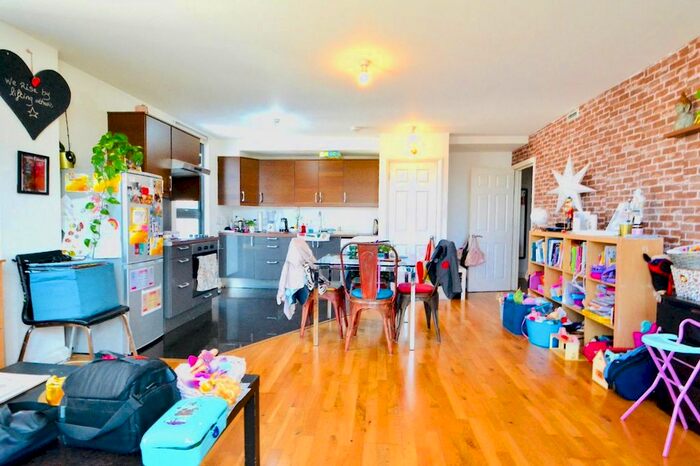 2 Bedroom Flat To Rent In Tyler Street, Greenwich, London, SE10