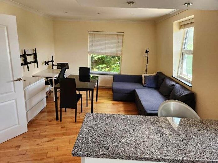 1 Bedroom Flat To Rent In Archway Road, London, N6