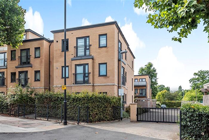 2 Bedroom Apartment To Rent In Cecil Road, Enfield, EN2