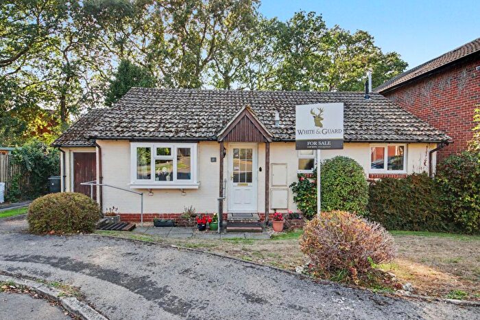 2 Bedroom Detached House For Sale In Mallard Close, Bishops Waltham, SO32