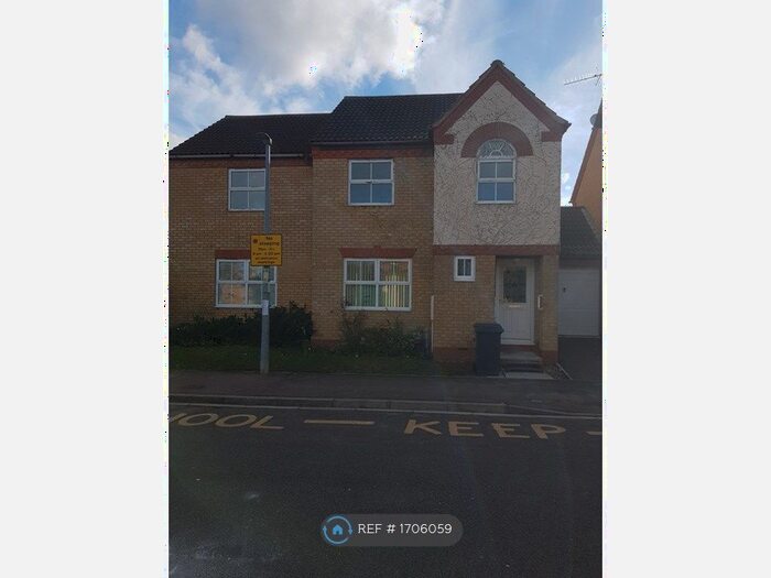 3 Bedroom Detached House To Rent In Hawk Drive, Sandy, SG19