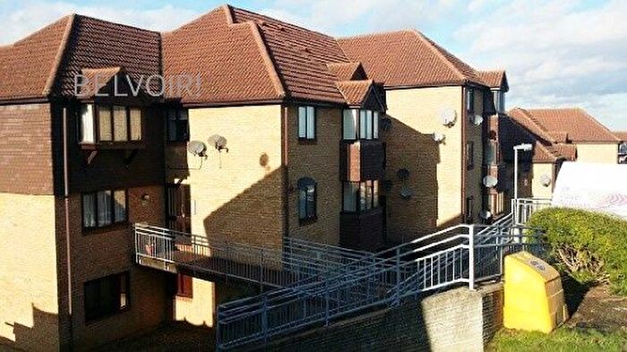 2 Bedroom Flat To Rent In Hattersfield Close, Belvedere, London, DA17