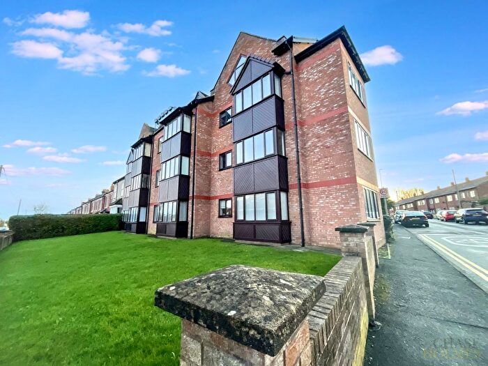 2 Bedroom Flat For Sale In Whitburn Terrace, East Boldon, NE36