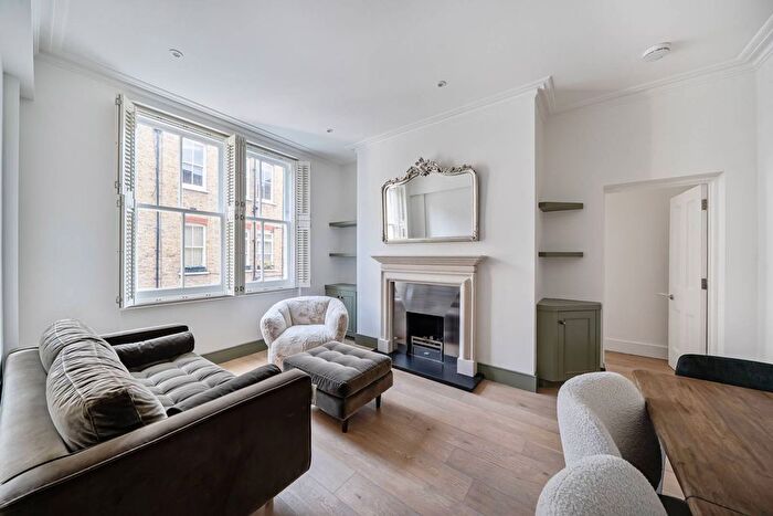 3 Bedroom Flat To Rent In Earls Court Square, Earls Court, London, SW5