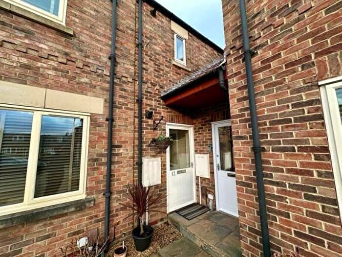 2 Bedroom Flat To Rent In The Courtyard, Broctune Gardens, Brotton, TS12