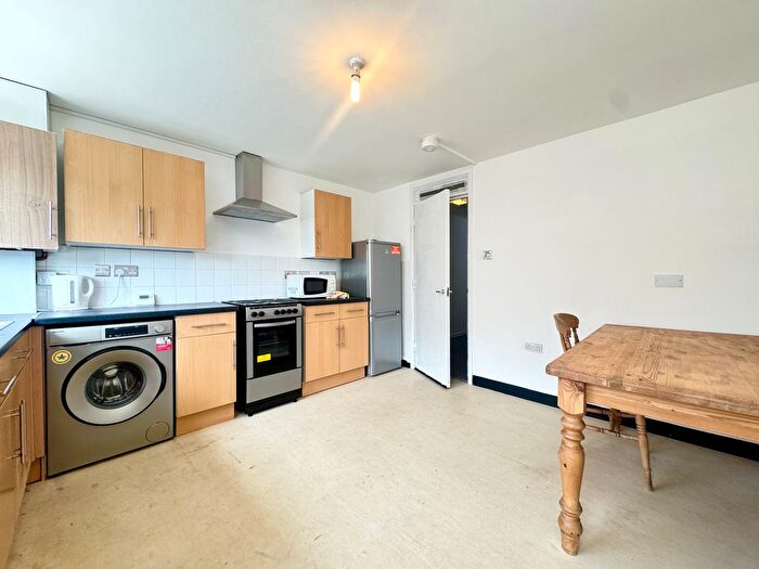 3 Bedroom Property To Rent In Ritter Street, London, SE18