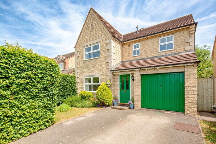 4 Bedroom Detached House For Sale In Lucerne Avenue, Bicester, Oxfordshire, OX26