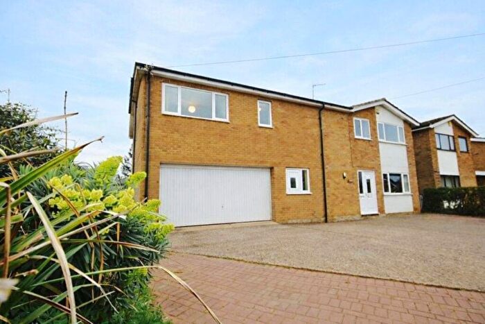 2 Bedroom Maisonette To Rent In Willow Close, Spratton, Northampton, NN6