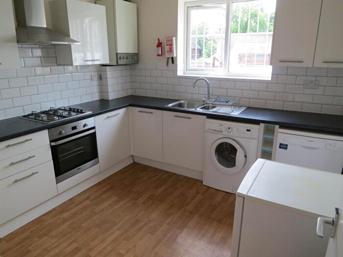 5 Bedroom Apartment To Rent In £ Pppw Copson Street, Withington, M20
