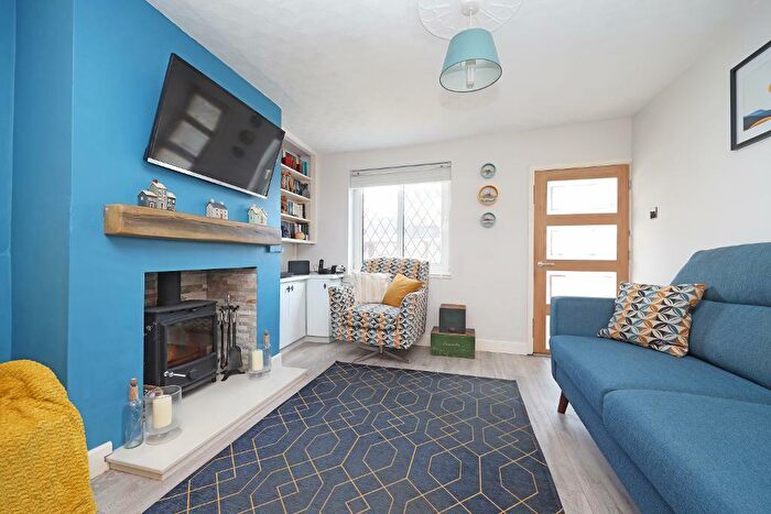 2 Bedroom Character Property For Sale In Oulton Road, Stone, Staffordshire, ST15