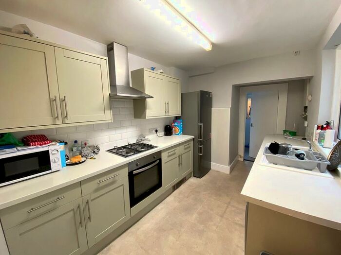 4 Bedroom Terraced House To Rent In Bath Road, Southsea, PO4