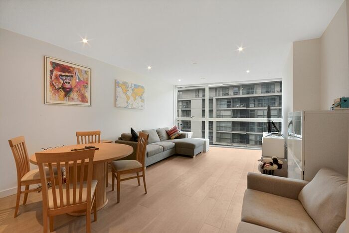 2 Bedroom Flat To Rent In River Gardens Walk, London, SE10