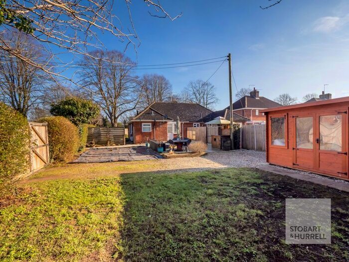 2 Bedroom Bungalow For Sale In North Walsham Road, Coltishall, Norfolk, NR12