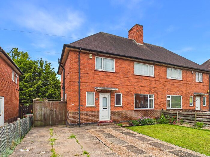 4 Bedroom Semi Detached House For Sale In Westleigh Road, Nottingham, NG8