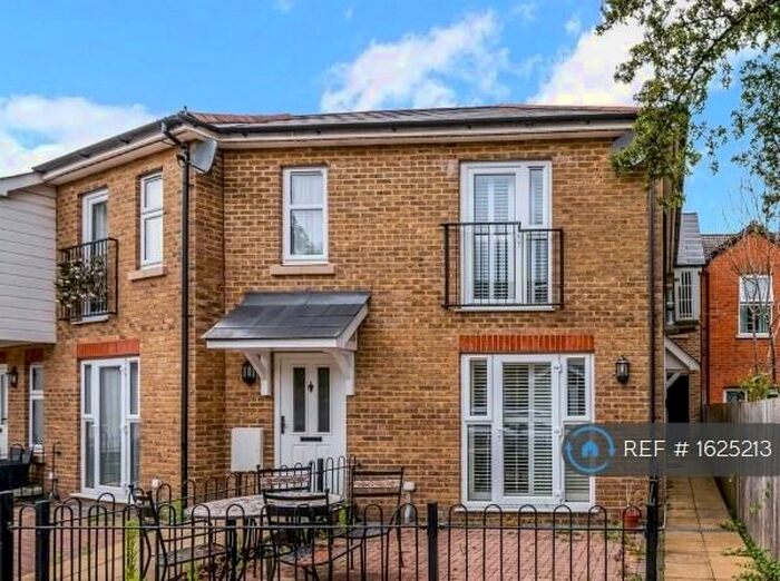 2 Bedroom Semi-Detached House To Rent In Crystal Place, Surrey, KT4