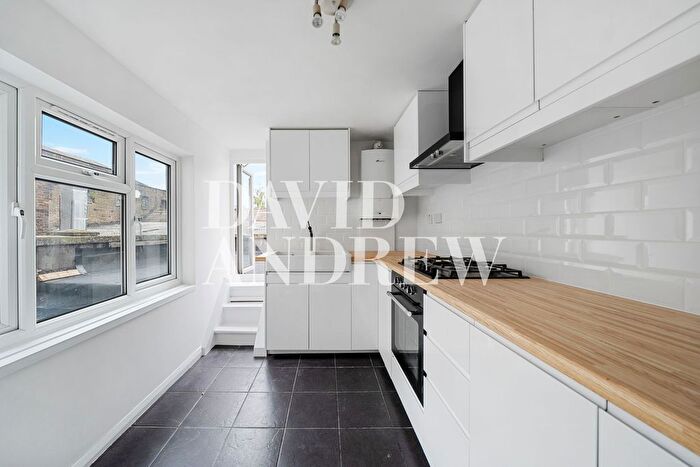 5 Bedroom Flat To Rent In Stroud Green Road, London, N4