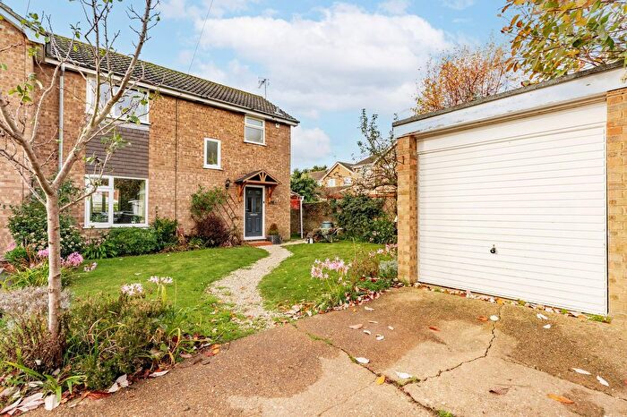 3 Bedroom Semi Detached House For Sale In Grampian Way, Oulton, NR32