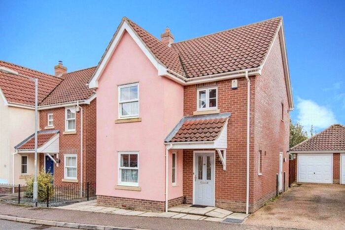3 Bedroom Detached House For Sale In Field Maple Road, Watton, Thetford, IP25