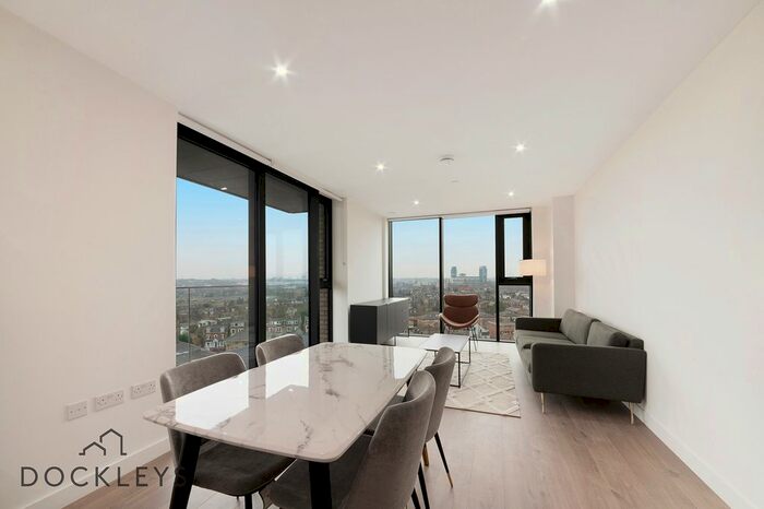 2 Bedroom Flat To Rent In Willowbrook House, Woodberry Down, N4