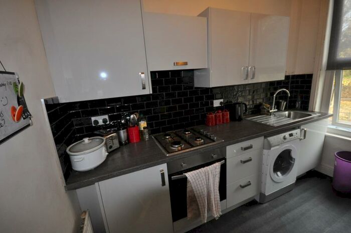 1 Bedroom Flat To Rent In Hyde Park Road, Hyde Park, Leeds, LS6