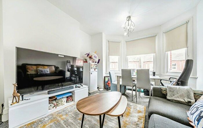 2 Bedroom Apartment For Sale In Vernham Road, Plumstead, SE18