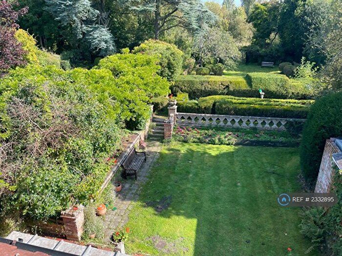 5 Bedroom Terraced House To Rent In Millhams Street, Christchurch, BH23