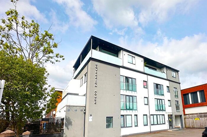 2 Bedroom Flat For Sale In Queensway, Poynton, SK12