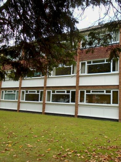 2 Bedroom Maisonette To Rent In Albion Road, Sutton SM2