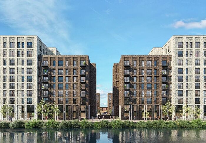 3 Bedroom Flat For Sale In Ordsall Lane, Salford, M5