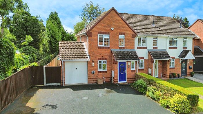 3 Bedroom End Of Terrace House For Sale In Trafalgar Close, Muxton, Telford, TF2