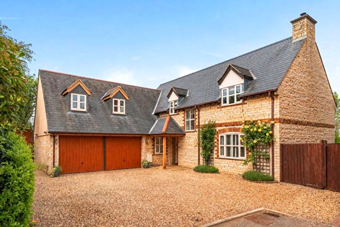 5 Bedroom Detached House For Sale In Nursery Close, Little Houghton, Northamptonshire, NN7