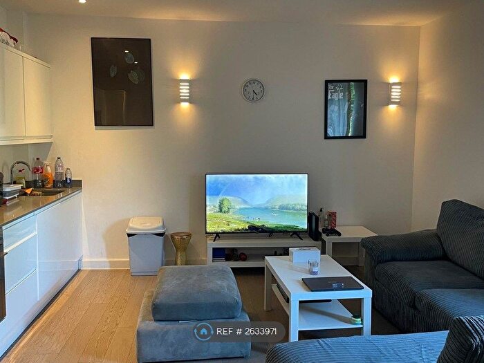 1 Bedroom Flat To Rent In Vista House, Dorking, RH4