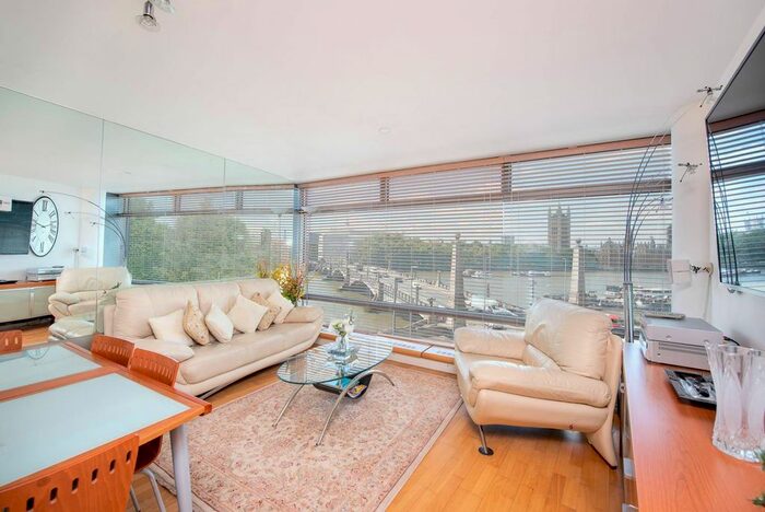 2 Bedroom Flat To Rent In Parliament View, Vauxhall, London, SE1