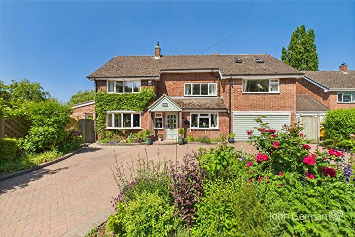5 Bedroom Detached House For Sale In Main Street, Walton-on-Trent, DE12