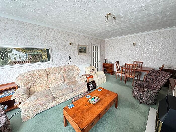 2 Bedroom Detached Bungalow For Sale In Siddeley Avenue, Kenilworth, CV8
