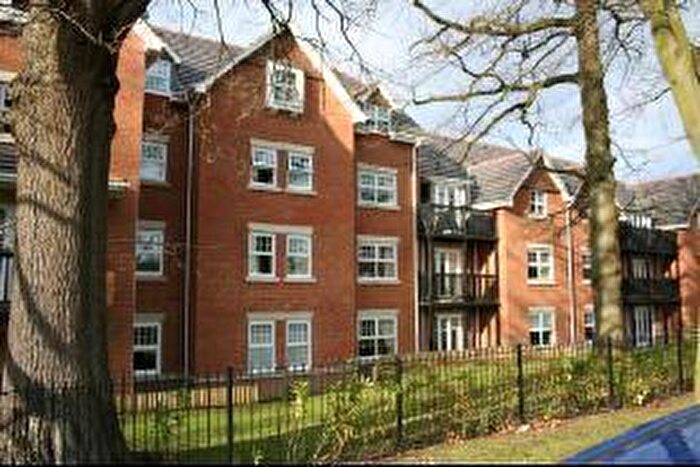 2 Bedroom Apartment To Rent In Worth Park Avenue, Crawley, RH10