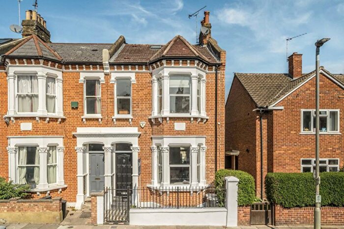 5 Bedroom Property To Rent In Fontarabia Road, Battersea, SW11