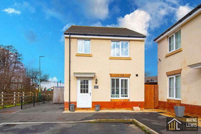 3 Bedroom Semi Detached House For Sale In Waun Draw, Caerphilly, CF83