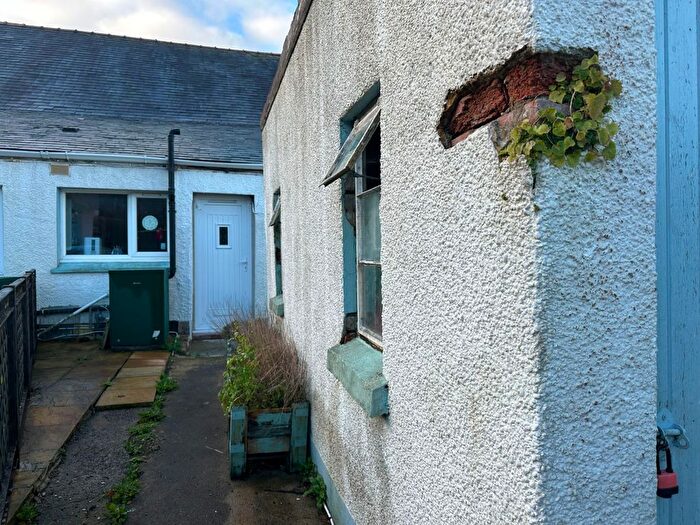 2 Bedroom Semi-detached House For Sale In Old Shop, Mynyddygarreg, Kidwelly, SA17