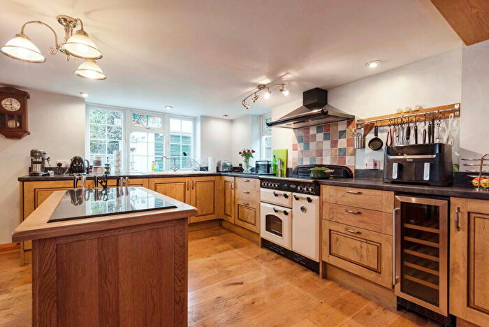 4 Bedroom End Of Terrace House For Sale In Bury Road, Shillington, Hitchin, SG5