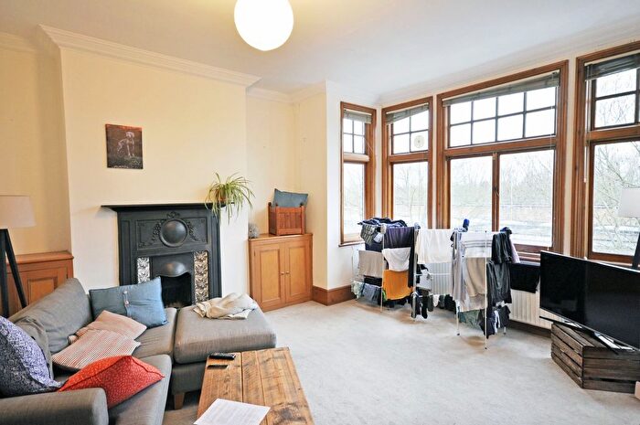 3 Bedroom Flat To Rent In Cowley Mansions, Mortlake High Street, Mortlake, SW14