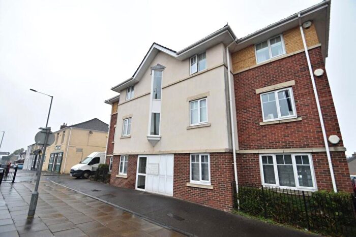 2 Bedroom Flat To Rent In Kings Court -, DL16