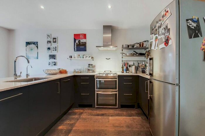 3 Bedroom Property To Rent In Priory Grove, Stockwell, London, SW8