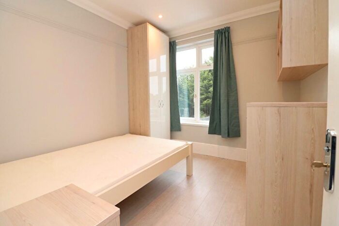 5 Bedroom House To Rent In Kitchener Road, SO17